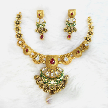 22Kt Gold Antique Bridal Necklace Set RHJ-5583