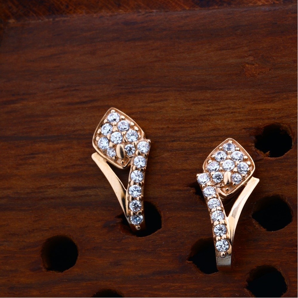 18KT CZ Rose Gold Attractive Design Earring For Women 